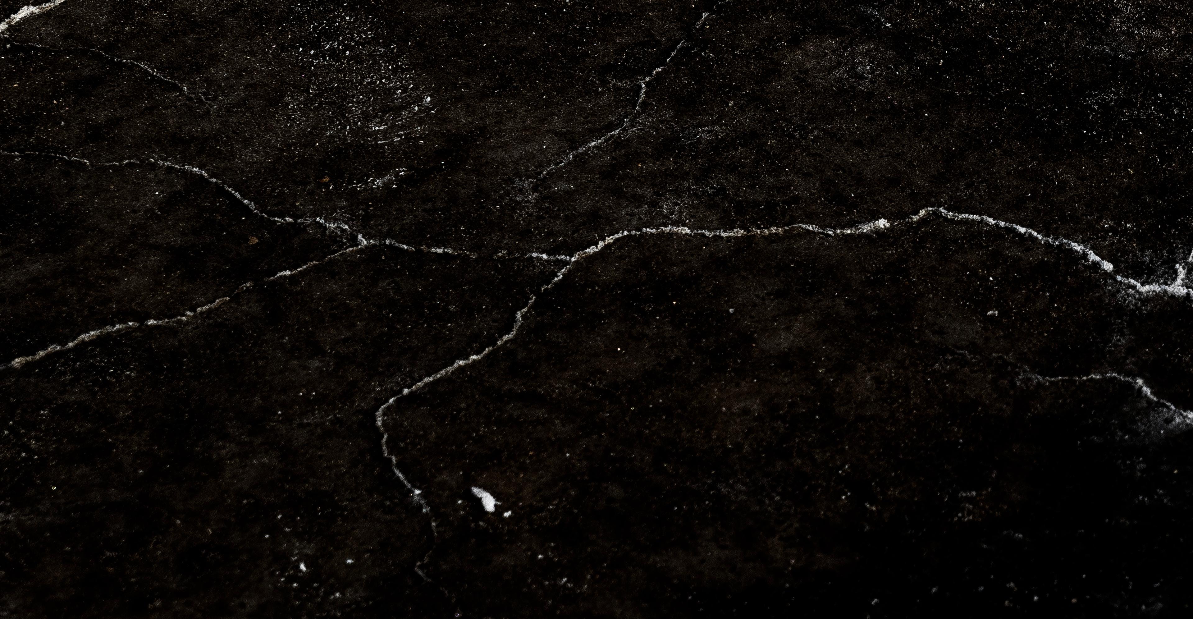 e0hPLvtEBx0_J7yr1bdY0-Night Moves .jpg